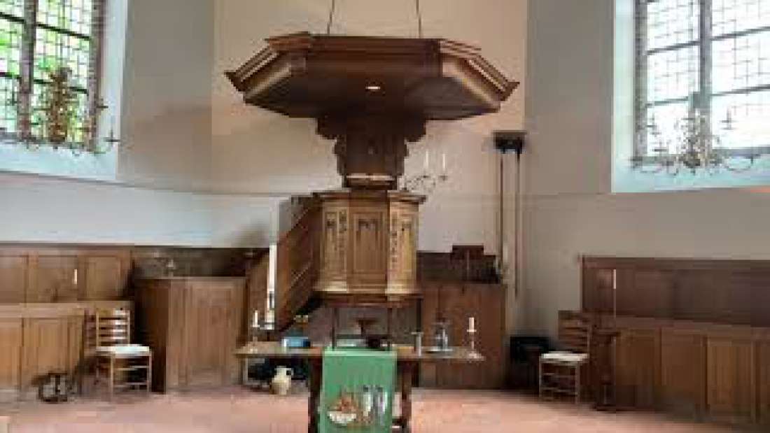 Interieur Stefanuskerk Westerbork.